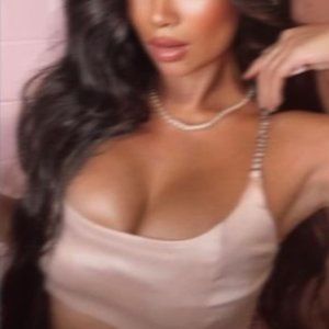 PRETTY LIGHT PINK SET CROP TOP MINI SKIRT RHINESTONES IN SMALL